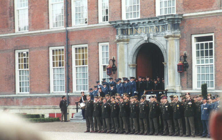 Aankomst Promotie '97 op de Parade&nbsp;