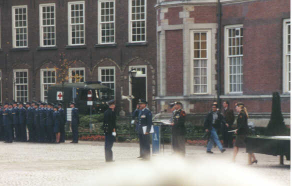 Uitreiken diploma KMA-I&nbsp;